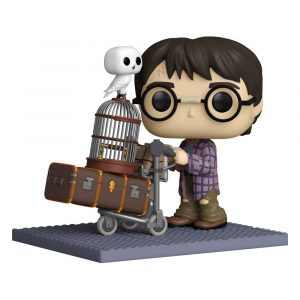 Harry Potter Pushing Trolley Vinyl Figure